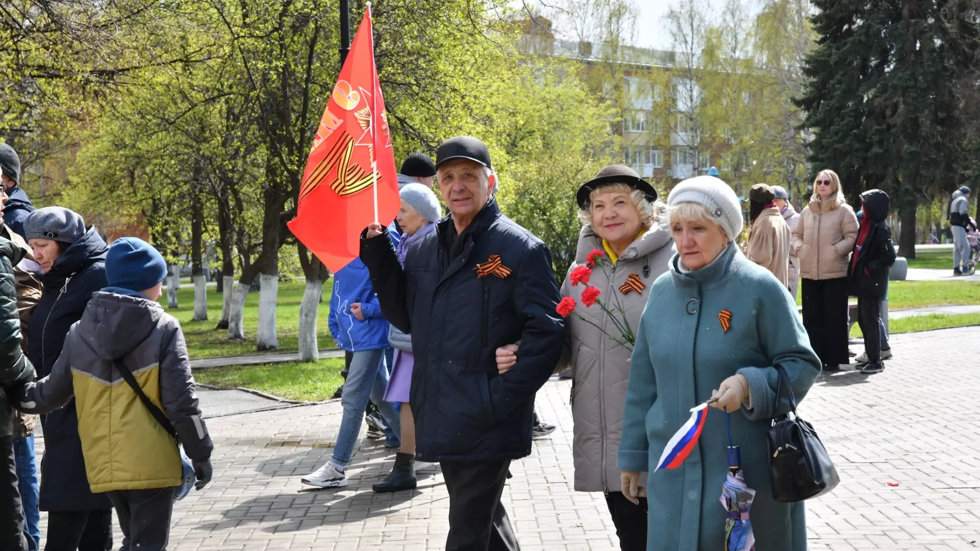 Фоторепортаж: как Ижевск отмечает День Победы