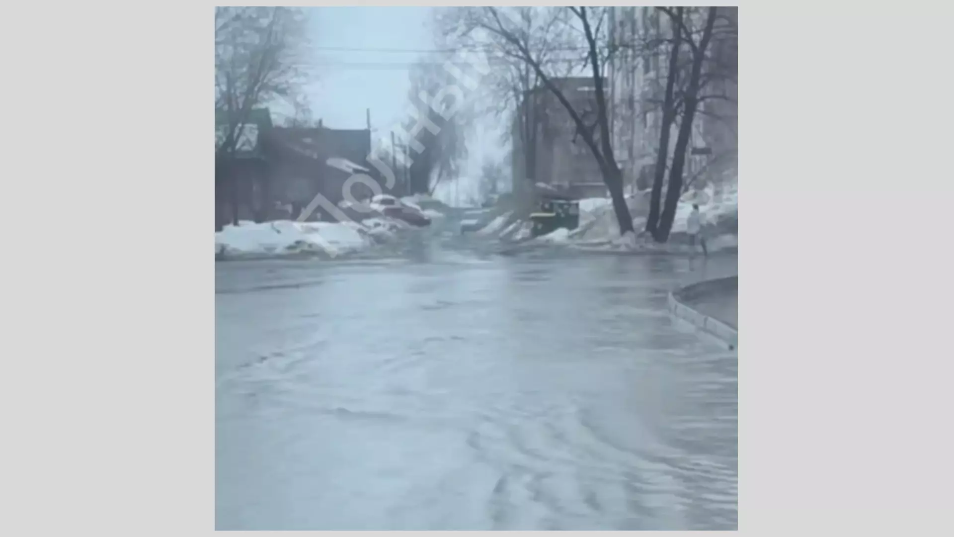 В Ижевске затопило улицу Партизанскую